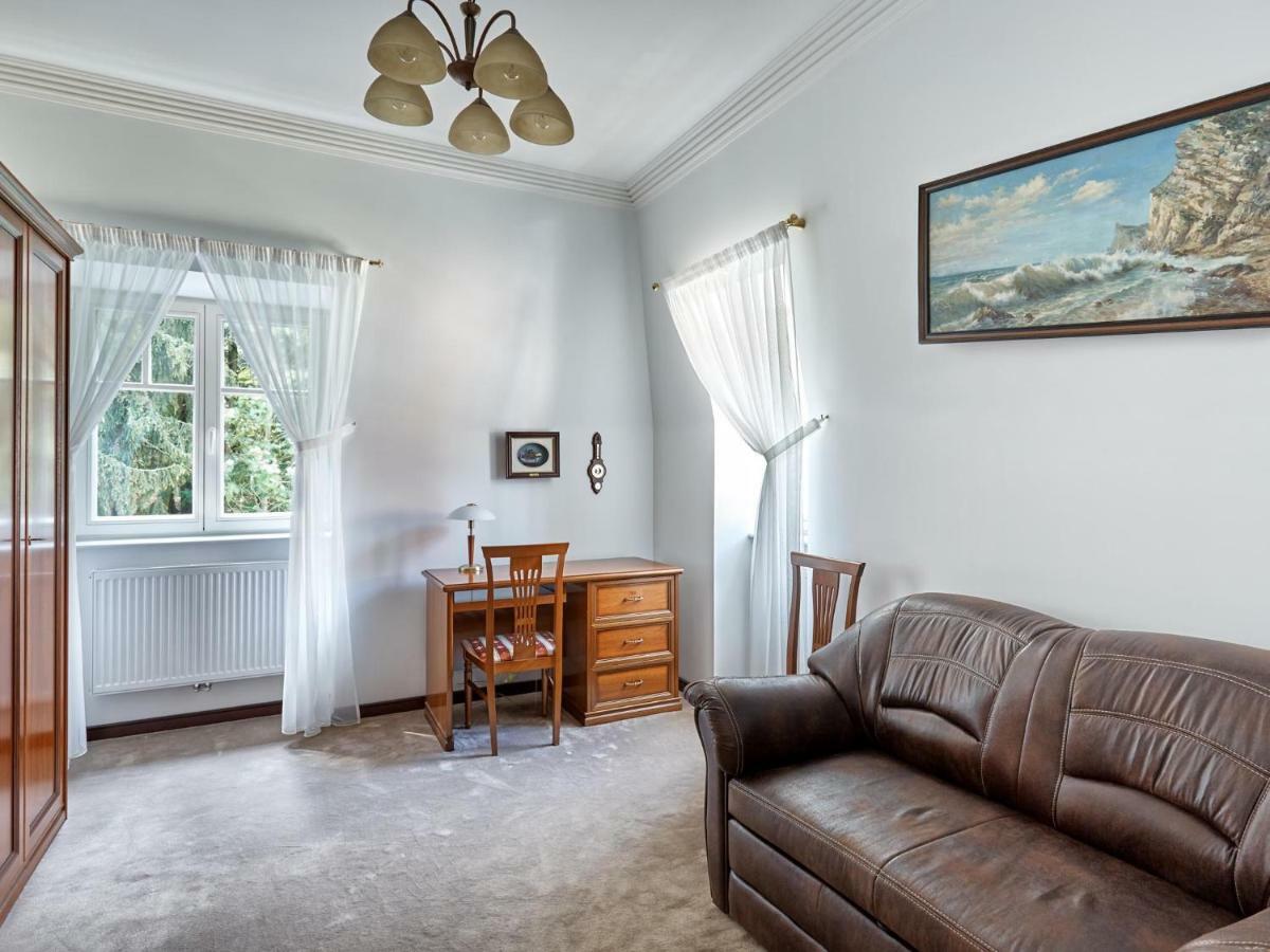 Apartment Villa Dionysus การ์โลวีวารี ภายนอก รูปภาพ
